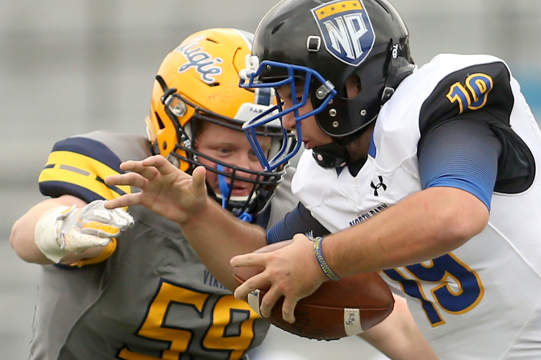 101919-mda-spt-augie-football-020